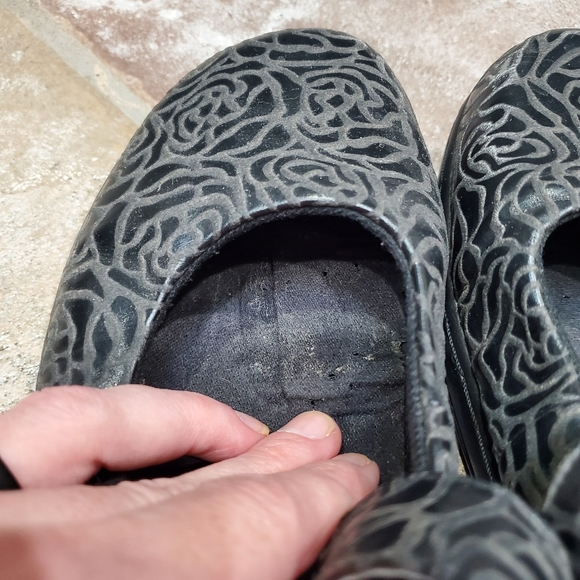 Spring Step Mary Janes - Picture 7 of 8